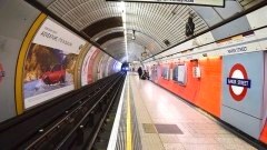 มี sex บนรถไฟฟ้าใต้ดินในลอนดอน โดนปรับเป็นเงิน 46,000 บาท