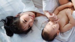 นางแบบสาว เพลย์บอย ไทยเเลนด์ เผยภาพถ่ายคู่กับลูก แสนน่ารัก และอบอุ่นหัวใจ