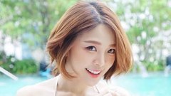 ‘หญิงแย้’ในชุดว่ายน้ำชวนอมยิ้ม ‘ทะเลนั้นเค็ม ส่วนขน..ลืมเล็ม’