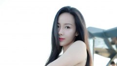 "ทับทิม มัลลิกา" สวมชุดเขียว ทั้งสั้นทั้งผ่าอวดหุ่นเป๊ะ สวยเอ็กซ์เซ็กซี่!!