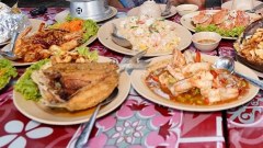 เห็นแล้วหิวหมูย่างเลยครับ ไม่ไหวแล้วว!!!