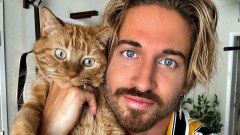 Travis DesLaurier นายแบบตาน้ำข้าว รักแมว หล่อล่ำสุดแซ่บ