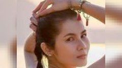 "แนท เกศริน" ถาม..มาทะเลมันร้อน งั้นมาอยู่กับเราไหม?