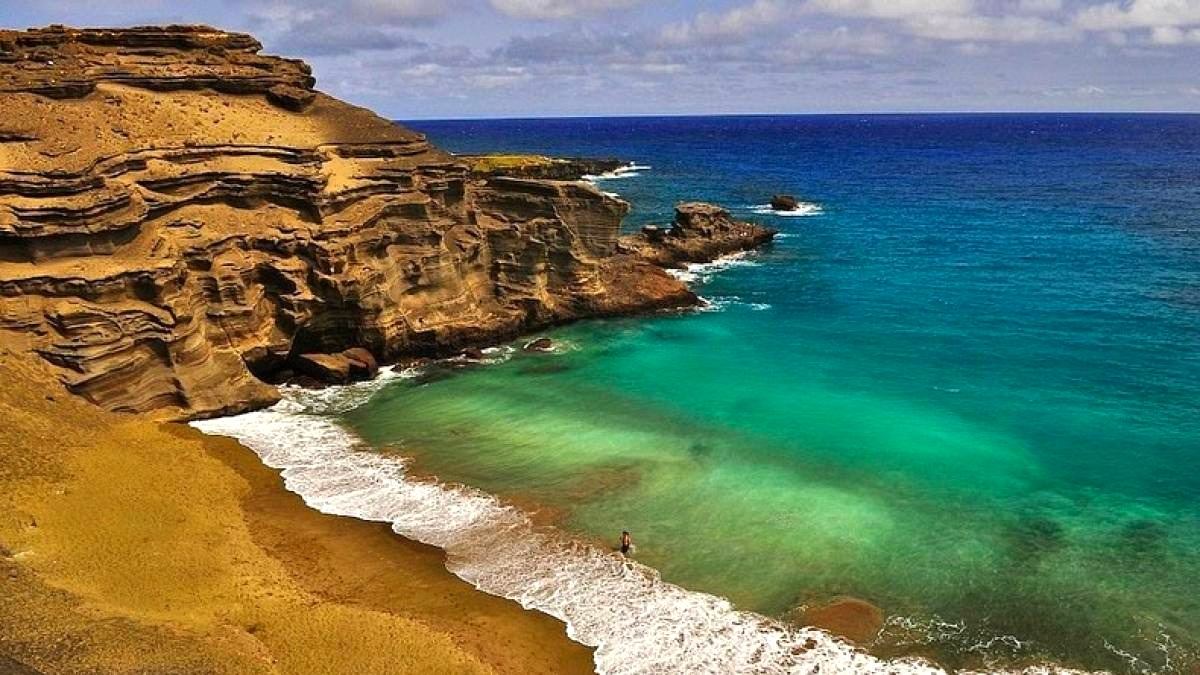 Papakolea หาดทรายสีเขียว