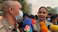 ประจันหน้าแล้ว "หมิว สิริลภัส" และ ตำรวจคู่กรณี หลังโดนแอบถ่ายในห้องน้ำ