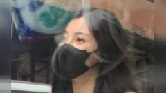 เปิดวาร์ป สาวขายดอกไม้แยกไฟแดง สวยทะลุแมสก์ สวยระดับเน็ตไอดอล