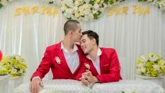 เจ้าบ่าว 2 คนเข้าวิวาห์ เผยลบคำดูถูกสารพัด และถูกบูลลี่ว่าเป็นกระเทย