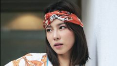 นี่แค่ส่งการบ้าน "คริส หอวัง" นุ่งวันพีซสุดเซ็กซี่เล่นเซิร์ฟสเก็ต แซ่บพริ้ว👙