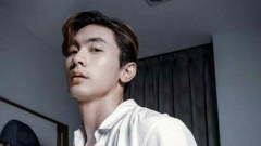 ไม่ได้โชว์เล่นๆ! "นัท ทิวไผ่งาม" ได้ใบรับรองสถาบันด้านกล้ามเนื้อ หลัง "ออกกำลังกาย จนได้ซิกซ์แพ็กสุดแซ่บ"
