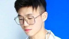 หนูรู้สึกป่วย อยากโดนคุณหมอฉีดยาจัง