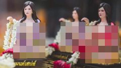ชาวเน็ตแห่แชร์!"นางกวัก" 2022 สลัดชุดไทย ใส่ชุดแหวกอกสุดเซ็กซี่