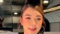 "หญิงแย้" ทำอาหาร บอกใส่ชุดเรียบร้อย พอหันหลัง กำเดาแทบพุ่ง!!