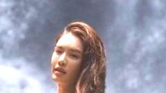 ปังมากแม่ เกรซ กาญจน์เกล้า นุ่งบิกินี่เล่นน้ำตก เซ็กซี่ใกล้ชิดธรรมชาติ สวยสะกดละสายตาไม่ได้👙