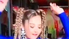 "ตั๊กแตน ชลดา" ใส่ชุดสุดแซ่บ เต้นท่าเลื้อย หุ่นต๊าชมาก