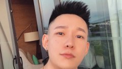 เปิดวาร์ป "Li Xiaonao" หนุ่มตี๋ หน้าหล่อ หุ่นแซ่บงานดี
