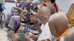 ไต้หวันกระตุ้นทหารผ่านศึกสูงอายุ ด้วยระบำลามกของหญิงที่นุ่งน้อยห่มน้อย