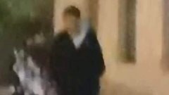 คู่รักแอบซั่มกันที่มุมตึก มือดีถ่ายคลิปตะโกนลั่น!!