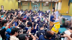 ช่างภาพรวมตัวถ่ายสาวคอสเพลย์สุดขาวเนียน