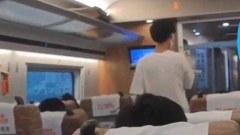 ไวรัลมาแรง "สาวแอบเป่าปี่ให้แฟน ในรถไฟความเร็วสูง"