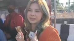 เปิดคลิป "โอลีฟ เนยกรอบ" เป็นลมล้มทั้งยืน กลางถนน น่าสงสารมาก
