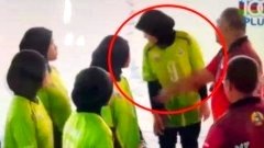 โค้ชมาเลย์ตบหน้านักกีฬาวอลเล่ย์สาว หลังเล่นพลาด!!