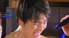 คนแห่กรี๊ดลั่น! หนุ่มจินคนดัง ถอดผ้าอวดห่อหมก ปาร์ตี้ปีใหม่ เห็นแล้วฟินสุดๆ