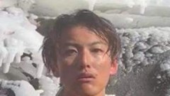 ทาร์ซานญี่ปุ่น อวดหุ่นแซ่บ ใช้ชีวิตในป่า นอนเล่นริมน้ำ