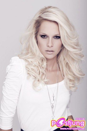 Switzerland - Linda Fah