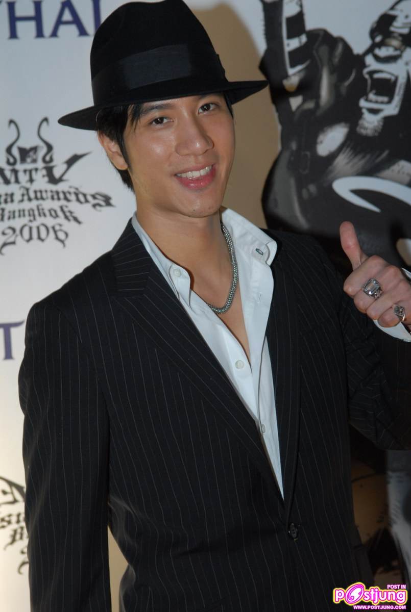 วัง ลี ฮอม จาก ฮ่องกง