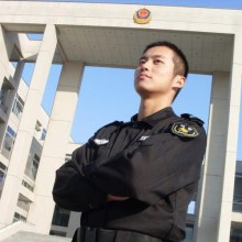 ตำรวจ หล่อบาดใจ