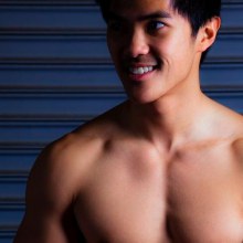 คมเข้มแข็ง