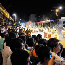 ราตรีแห่งแสงเทียน อุบลราชธานีศรีวนาลัย