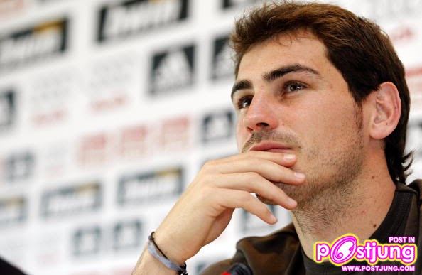 กัปตันทีม  อิเคร์ กาซิยาสบ้างนะ