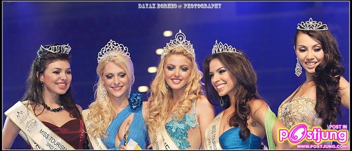 คนขวาสุด