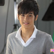 Pic. เก้า เบื้องหลังถ่ายโฆษณาสินค้า