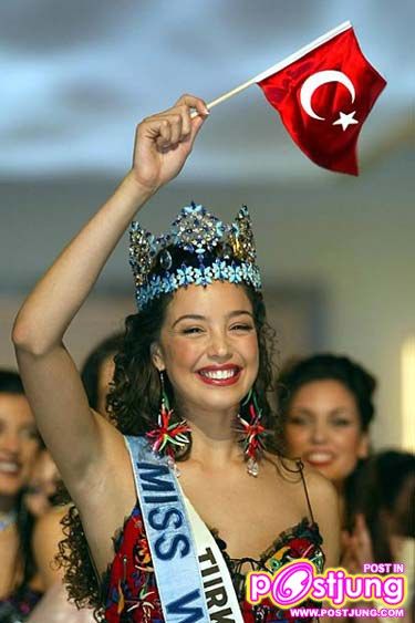 Miss World 2002 ได้แก่ TURKEY