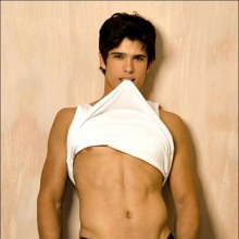 โอ๊ว ! ....ลืมหนุ่มคนนี้ได้ไงน๊า....เสียดายแย่เลย