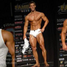 หนุ่มคนนี้รูปร่างดีสุดยอด