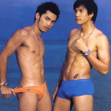 ทะเล สายลม แสงแดด กับ 2 หนุ่มหล่อ