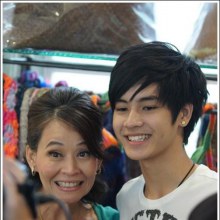 เก้า &แม่ก้อย -งานSEED ถักรัก HUG แม่ @ BIG KNIT CAFE