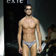 มาดูความเซ็กส์ซี่ ของหนุ่มๆ บนเวที Extespring กันครับ...