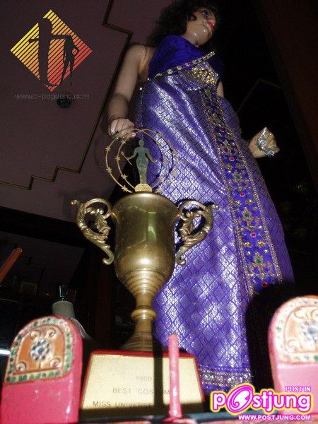 ชุดประจำชาติยอดเยี่ยม MISS UNIVERSE 1988