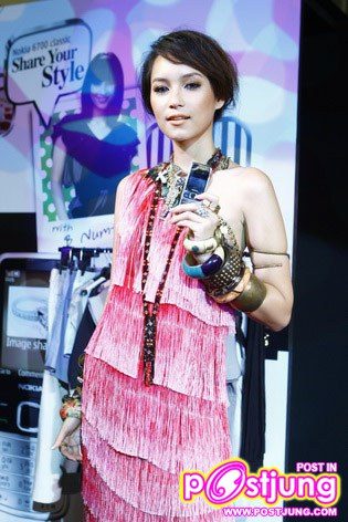 บี ความลับของซุปเปอร์สตาร์