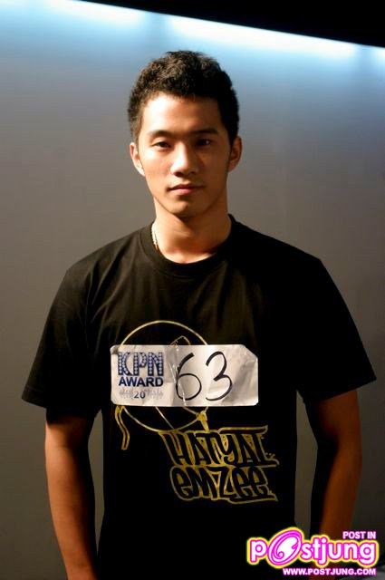 บี้ ธรรศภาคย์ ชี อายุ 18 ปี