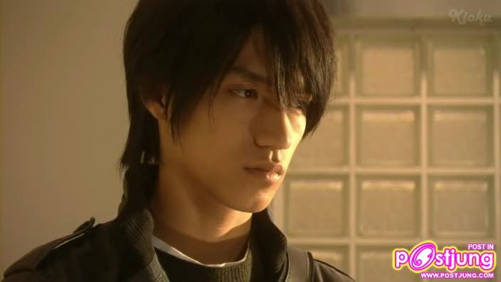 เรียว แสดงเป็นฮะรุโตะ อะโซ่