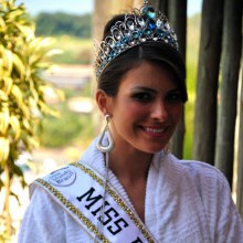 ภาพใหม่ของ Miss Brazil World 2010 Kamilla Salgado