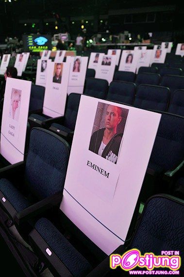 Gaga and Eminem's seat cards
