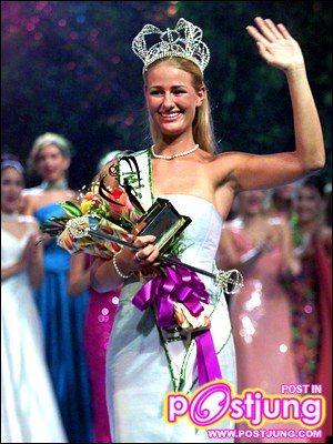 MISS EARTH 2003