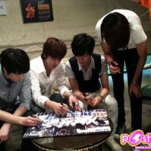 CN BLUE” 4 นักร้องหนุ่มหล่อฮ็อตฮิต แดนกิมจิ โชว์ตีระนาด ใน “เวคคลับ” 19 ก.ย.นี้