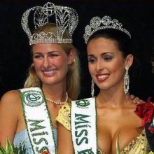 เวที  MISS  EARTH  ถือกำเนิดครั้งแรกในปี  2001 โดนถือสัญชาติฟิลิปปินส์